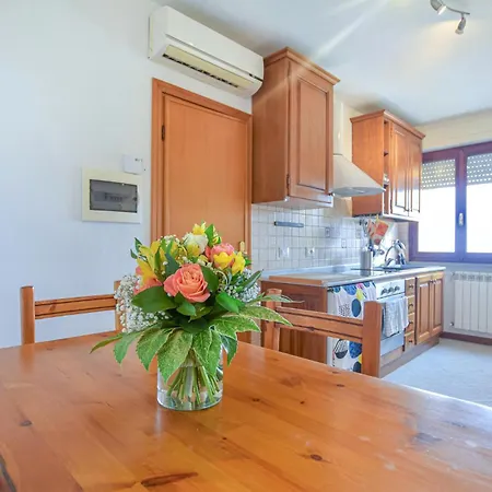 Beautiful In Bargecchia With View Casa vacanze